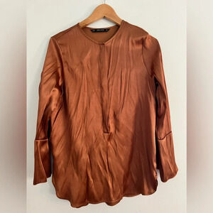 Zara round neck top with long sleeve